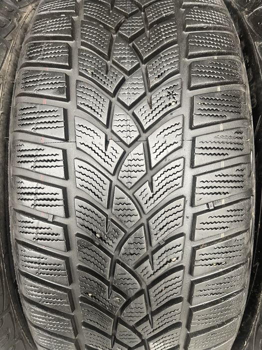 Шинии зимові R17 215 55 Goodyear Склад Ососкорки RLX