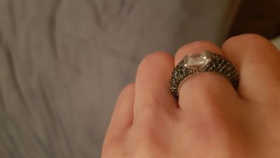KRUK piękny pierścionek z dużą cyrkonią roz.16