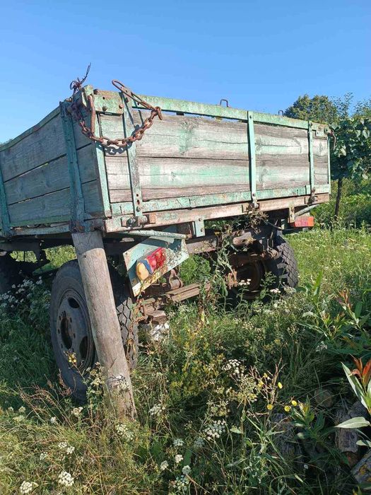 Продам тракторний причіп 2ПТС-3. ПБ-5,5 в гарному стані!