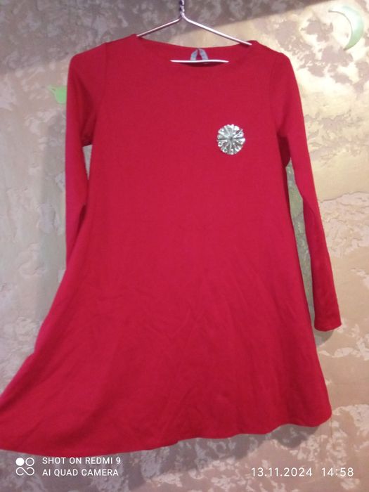 Сукня червона коротка