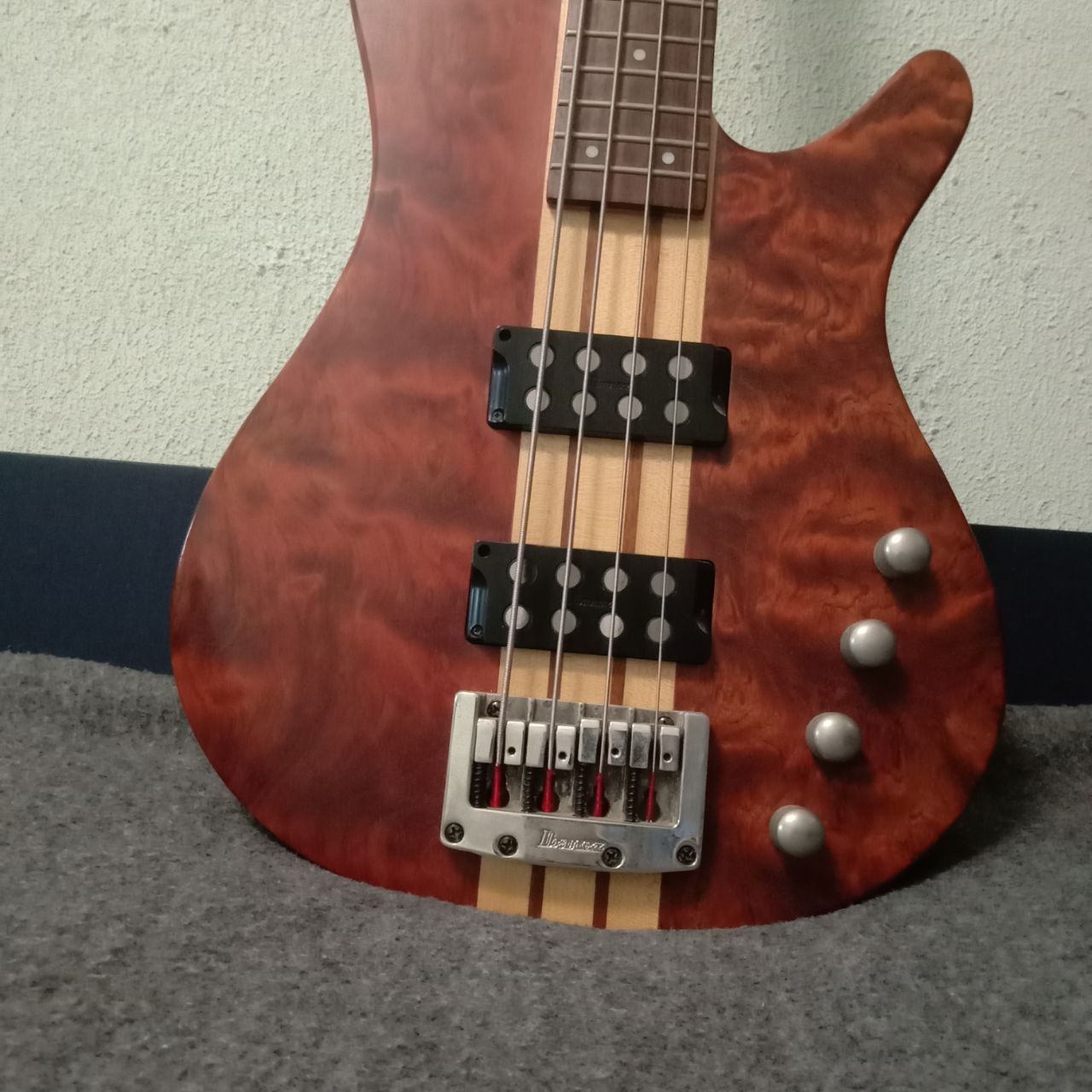 Ibanez SRX 750. Бас-гітара