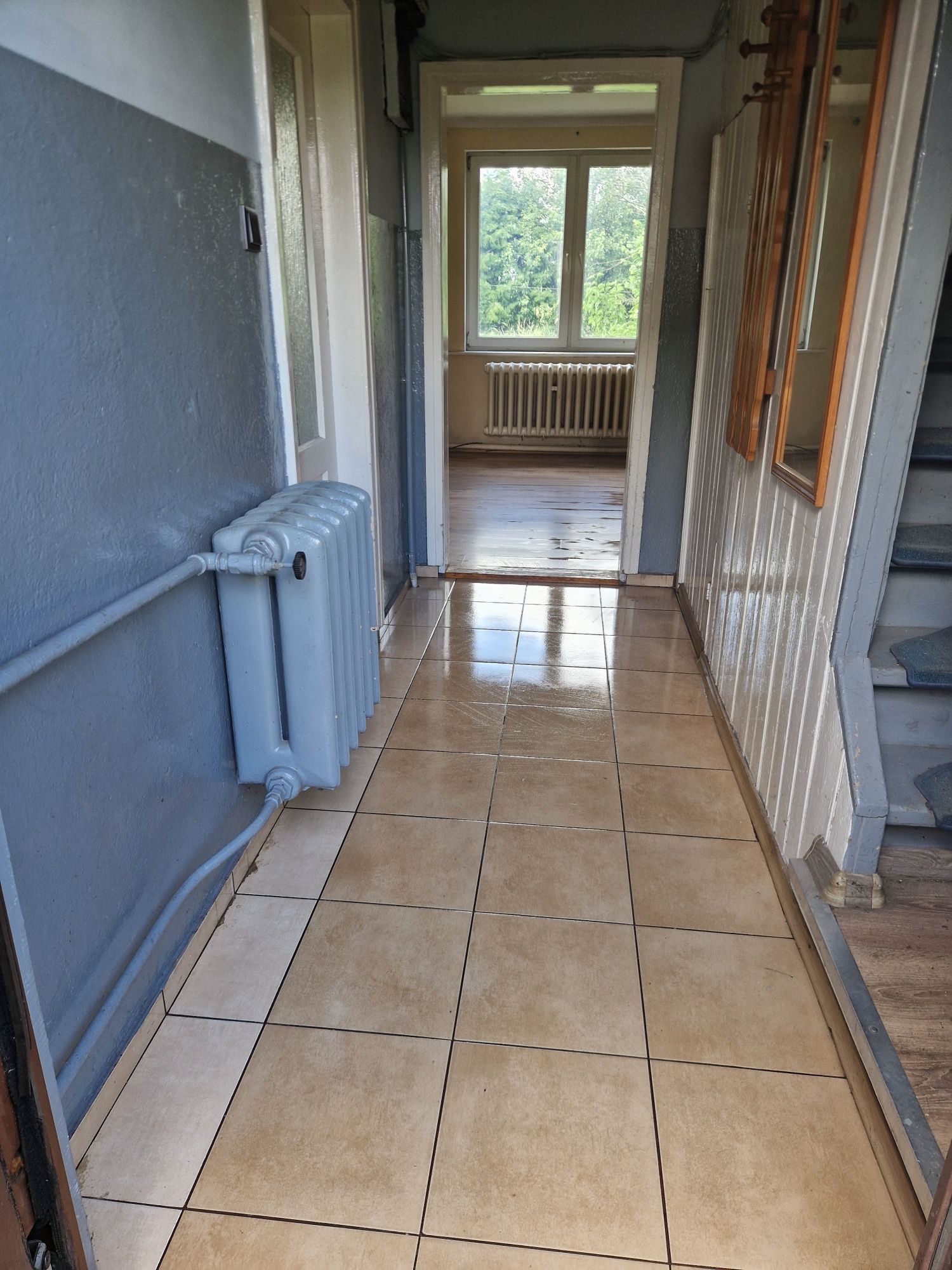 Wolnostojacy dom 114m² z dużym ogrodem 994m² na sprzedaż