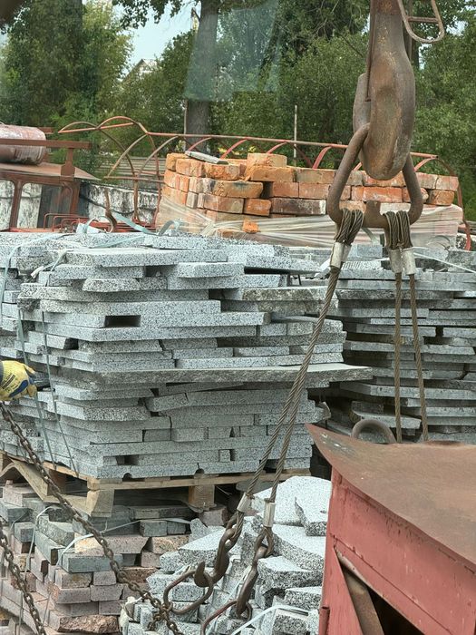 Брекчия гранитная Брекча із граніта