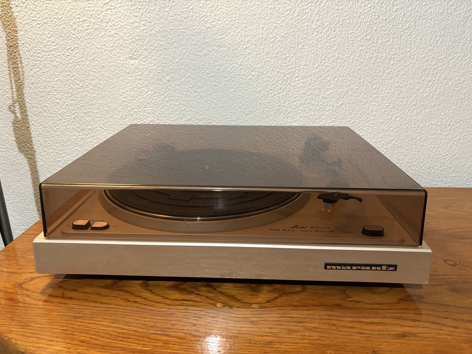 Gira discos Marantz 6025