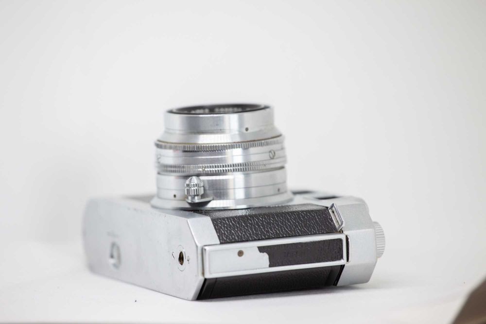 Máquina Fotográfica analógica Aires 35-III (Peças)