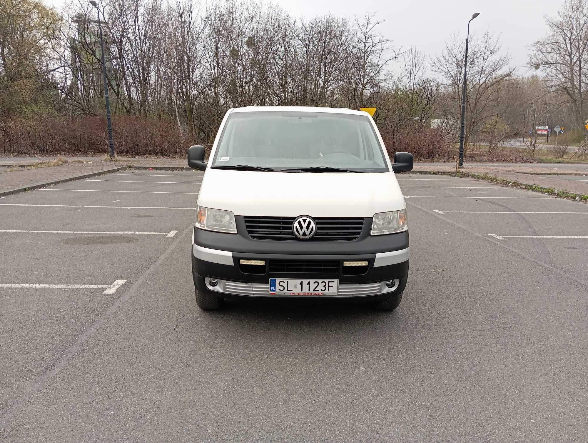 VW  Transporter T5 klima łóżko hak - wyprawowy jak Multivan 6 osób