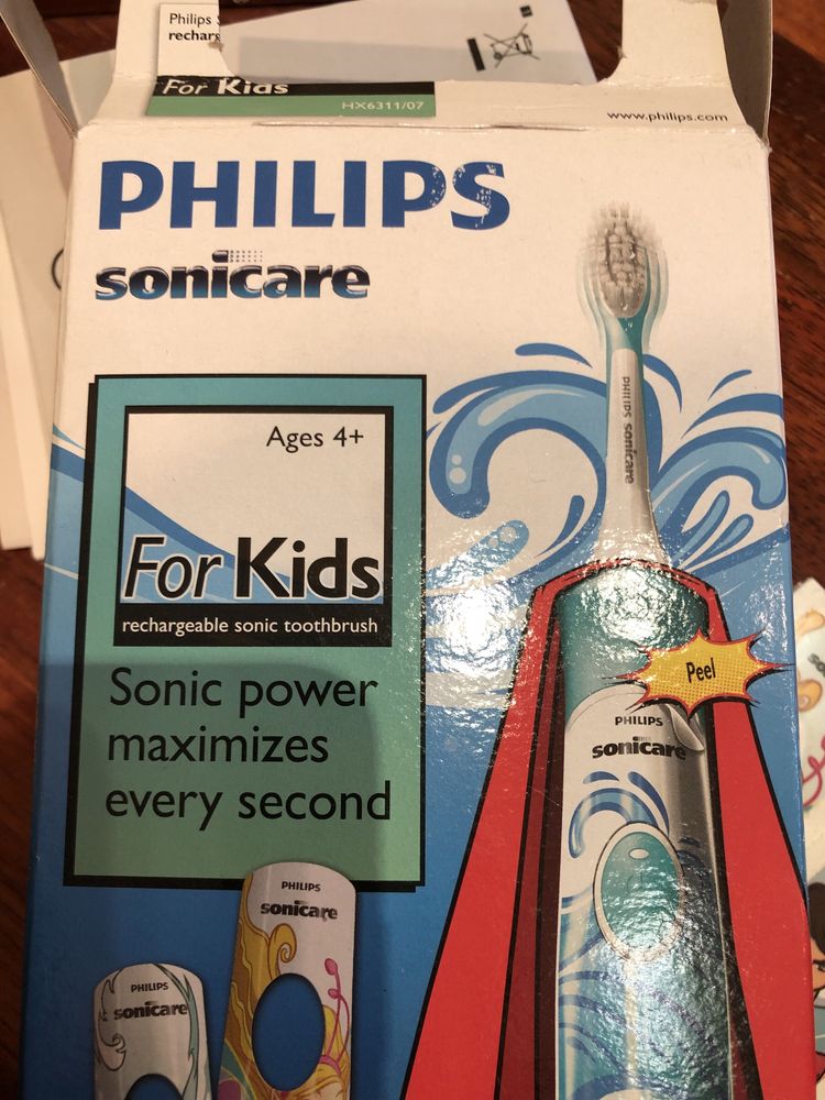 Електрична зубна щітка PHILIPS Sonicare For Kids HX6311/07