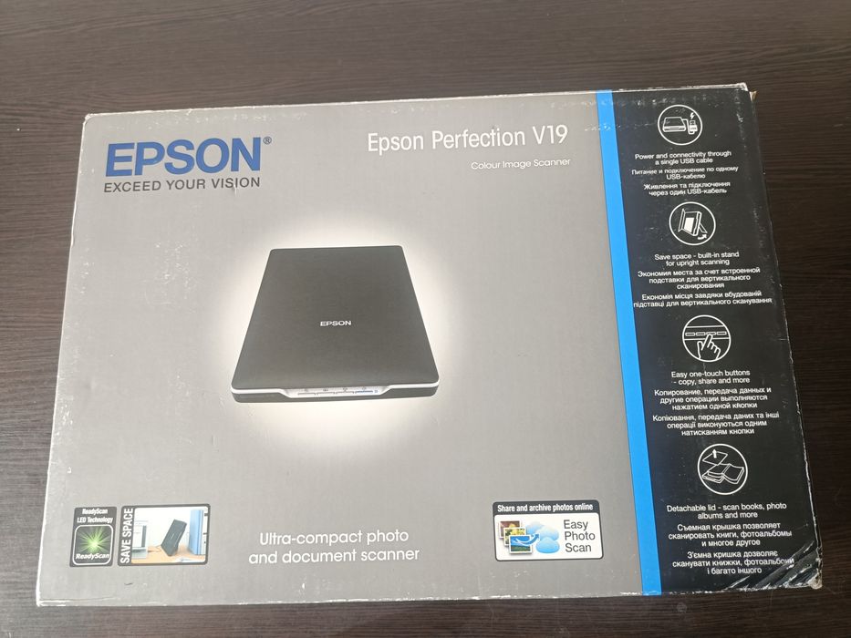 Планшетний сканер Epson Perfection V19