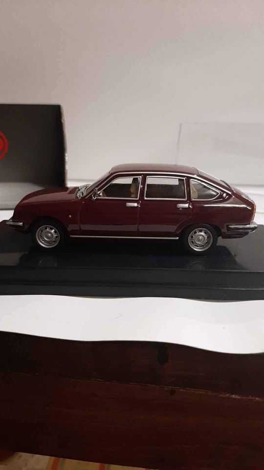 2 miniaturas 1/43  Berliet +Lancia Beta Garnet 1/43 (pego) 22€ cada