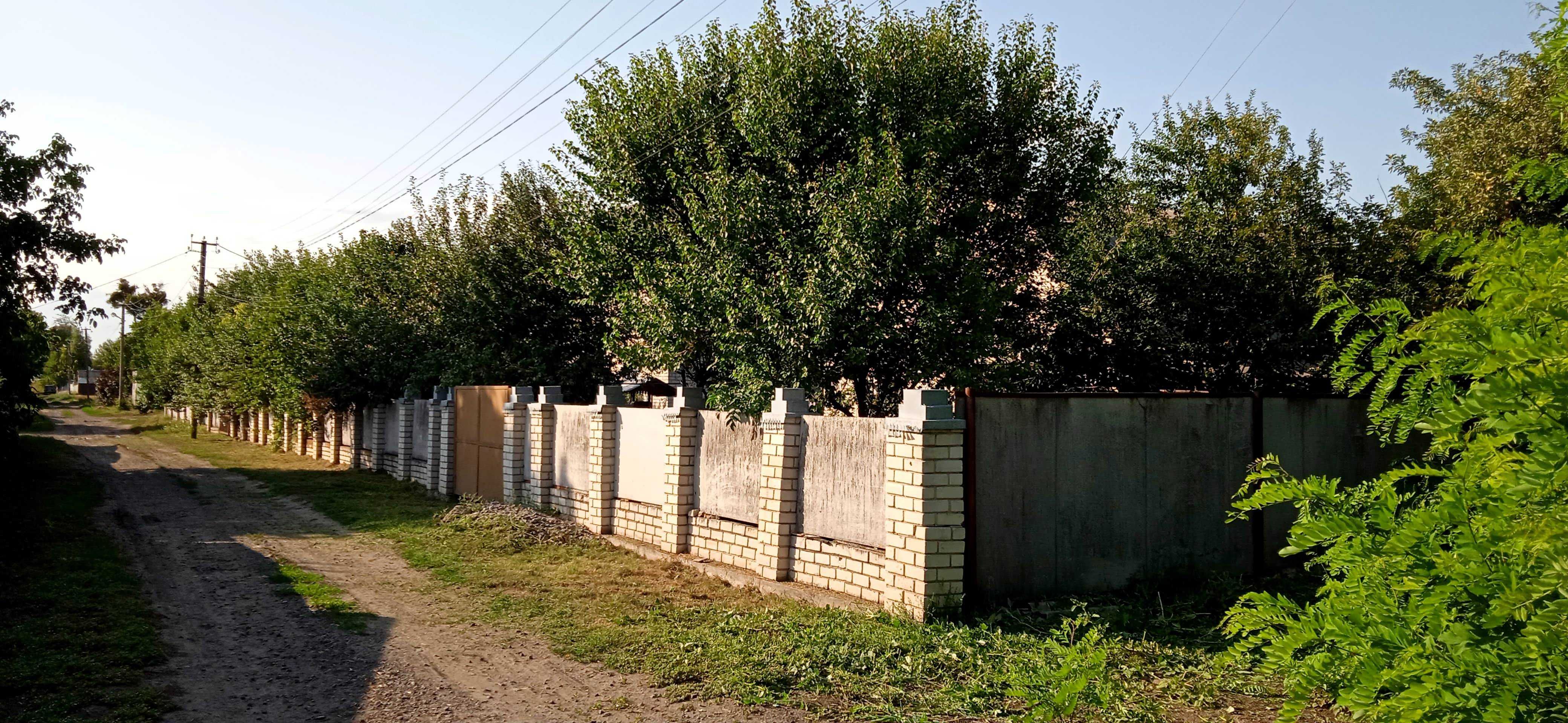 Будинок від власника. с.Сніжків 60 км від Харкова. З меблями та іншим.