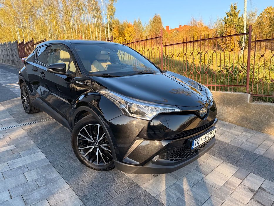 Toyota C-HR Toyota C-HR, 1.8 Hybryda, skóry, grzane fotele, alufelgi, zamiana