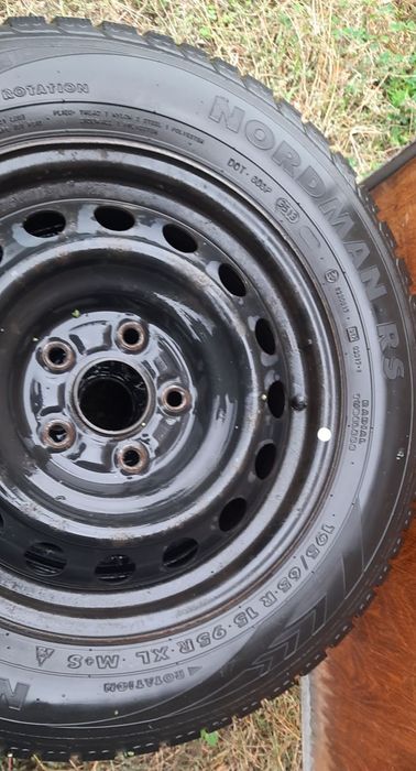 Продам зимние покрышки NOKIAN