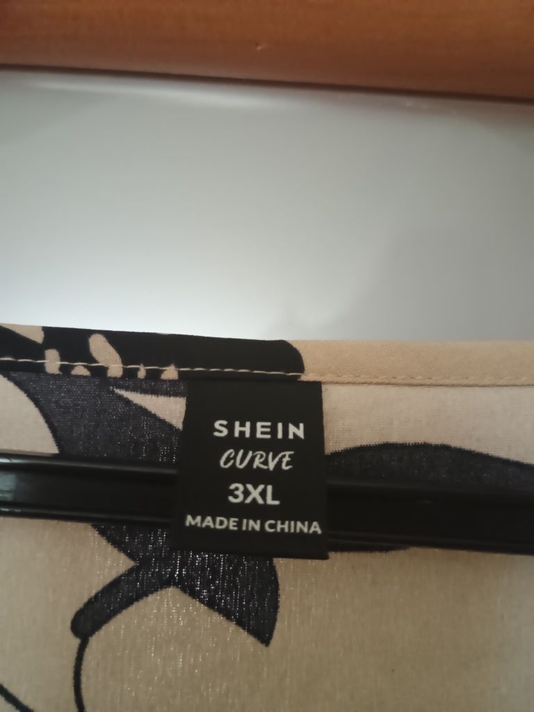 Sukienka w kwiaty