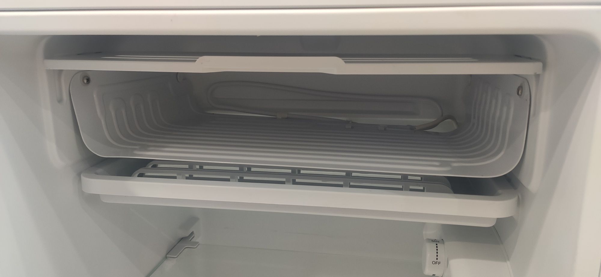 Продам холодильник однокамерный Ardesto DFM-90W