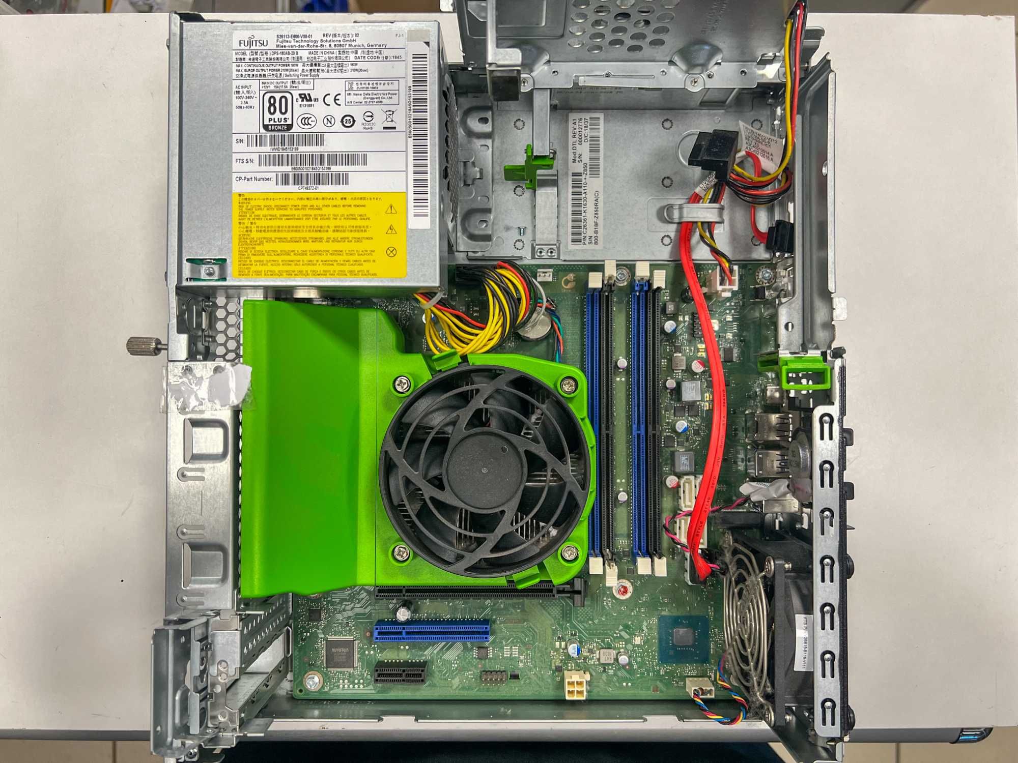 Роздріб/Гурт Barebone/тушка Fujitsu D738 SFF i3-8100/s1151 клас А