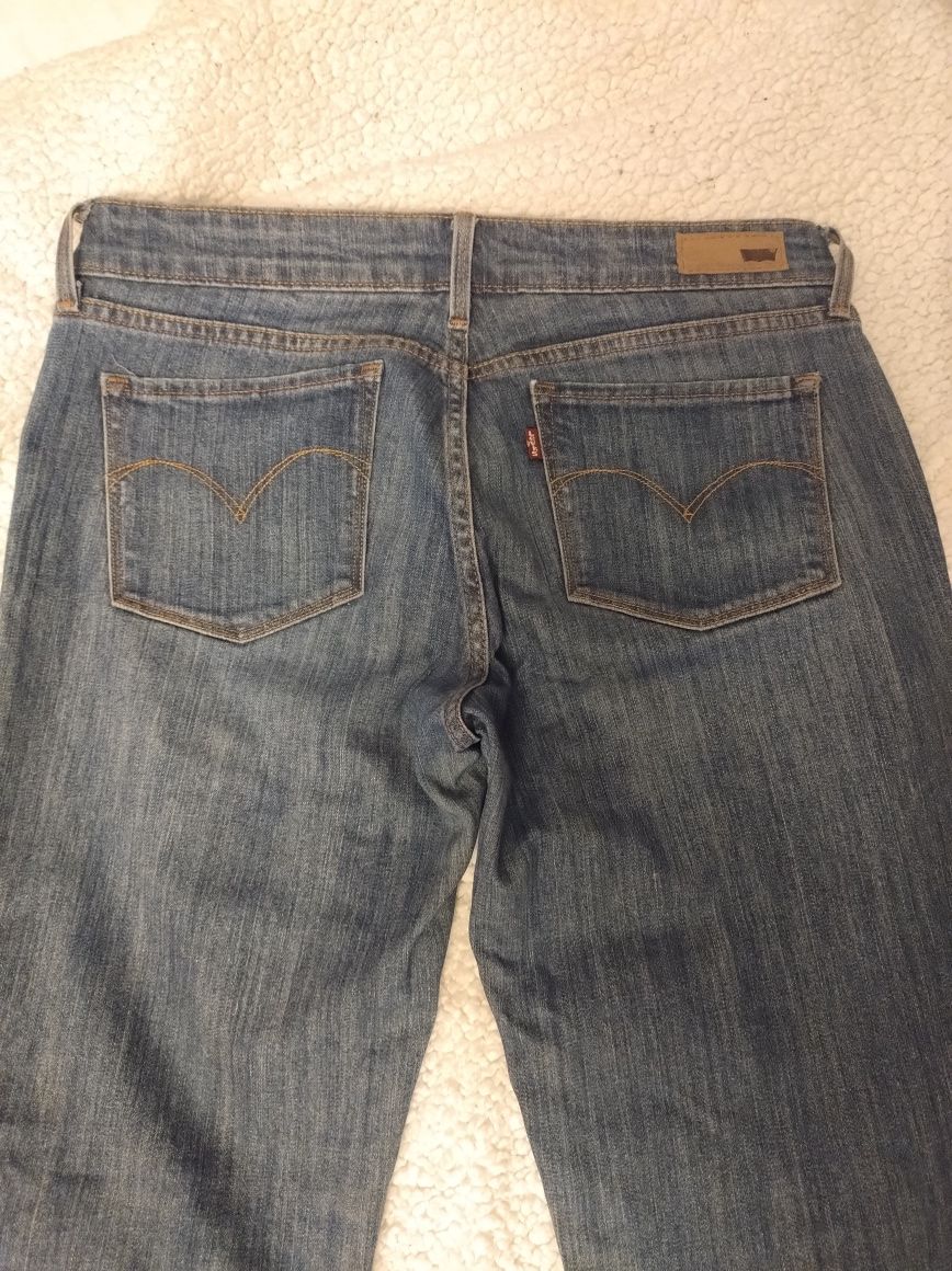 Levi'sy Demi Curve