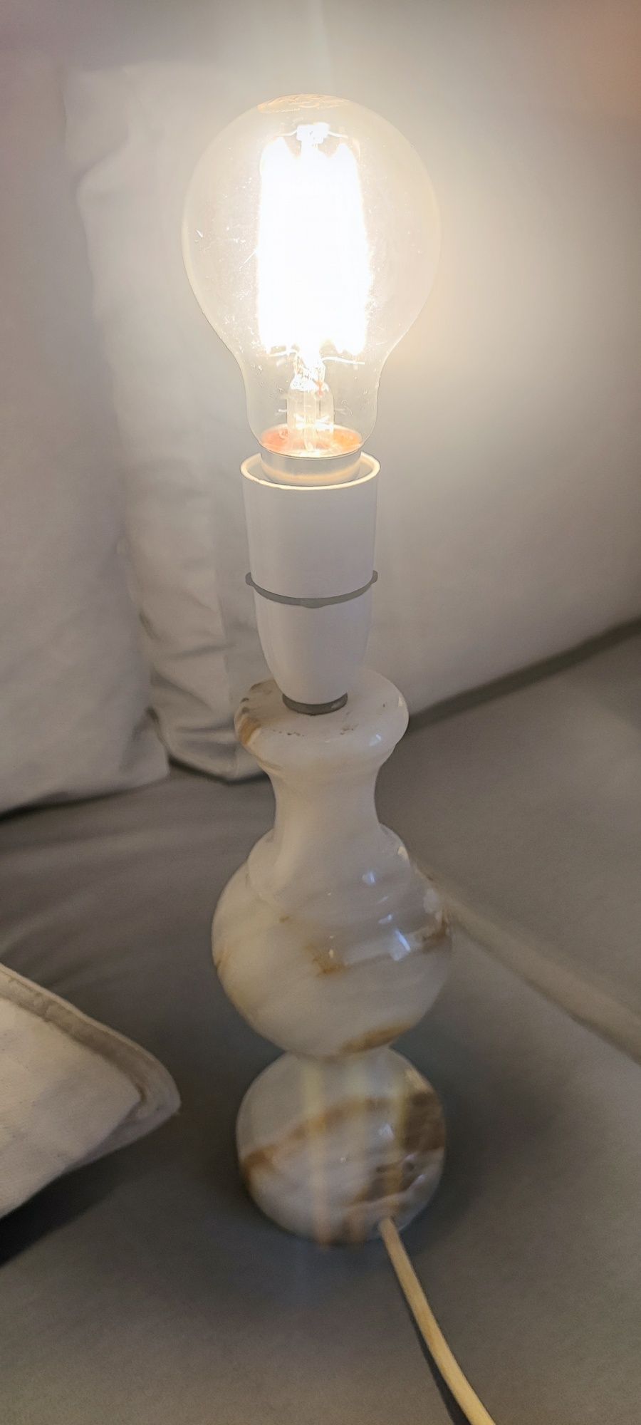 Lampka nocna z onyksu