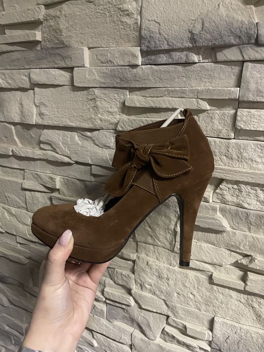 nowe buty na szpilce 37 brązowe