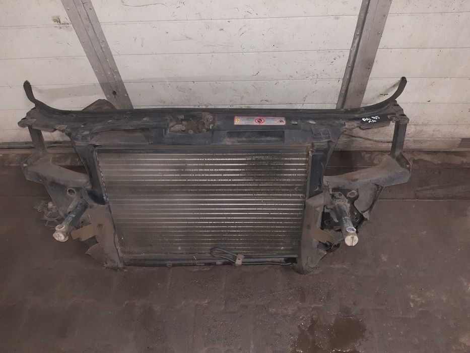 Audi A4 B5 1.6 8v - pas przedni chłodnica KOMPLET