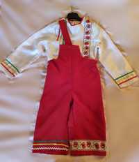 Український національний костюм дитячий. Вишиванка з червоними штанами