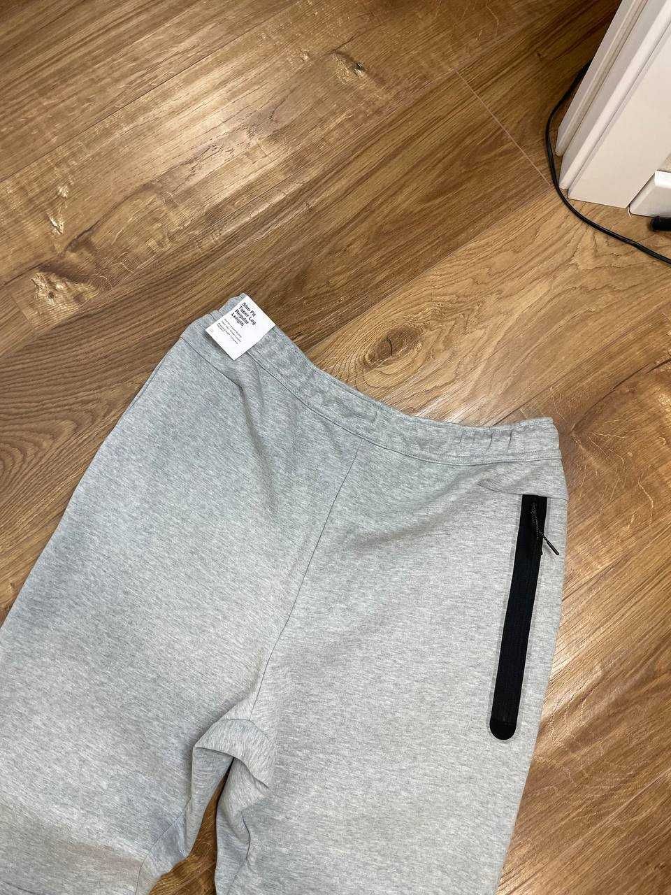 Нові оригінальні спортивні штани Nike Tech Fleece