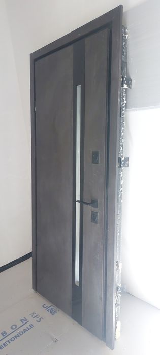 Двері вхідні Страж proof метал/МДФ Slim Z з терморозривом 870х2040х80