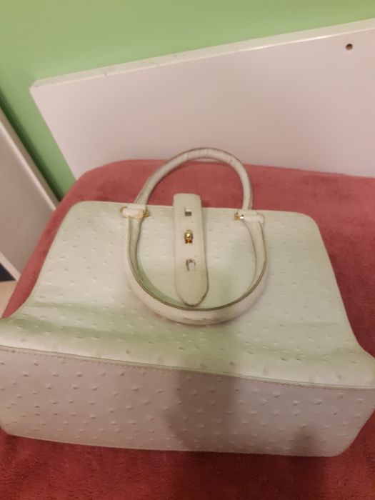 Biały Kuferek torebka damska do ręki skóra strusia made in Italy nowa