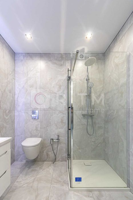 Унікальна та повністю комплектна 2х кімнатна біля озера в ЖК Міленіум