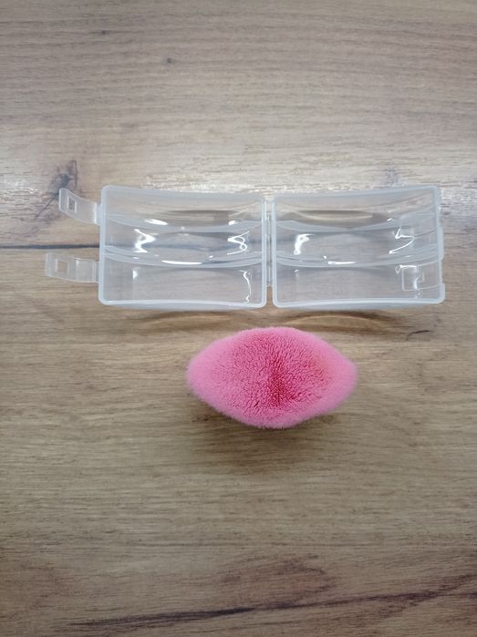 Pędzel do podkładu, etui