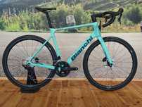 Nowy rower szosowy Bianchi Infinito koła CARBON VELOPOLIS RATY 0%
