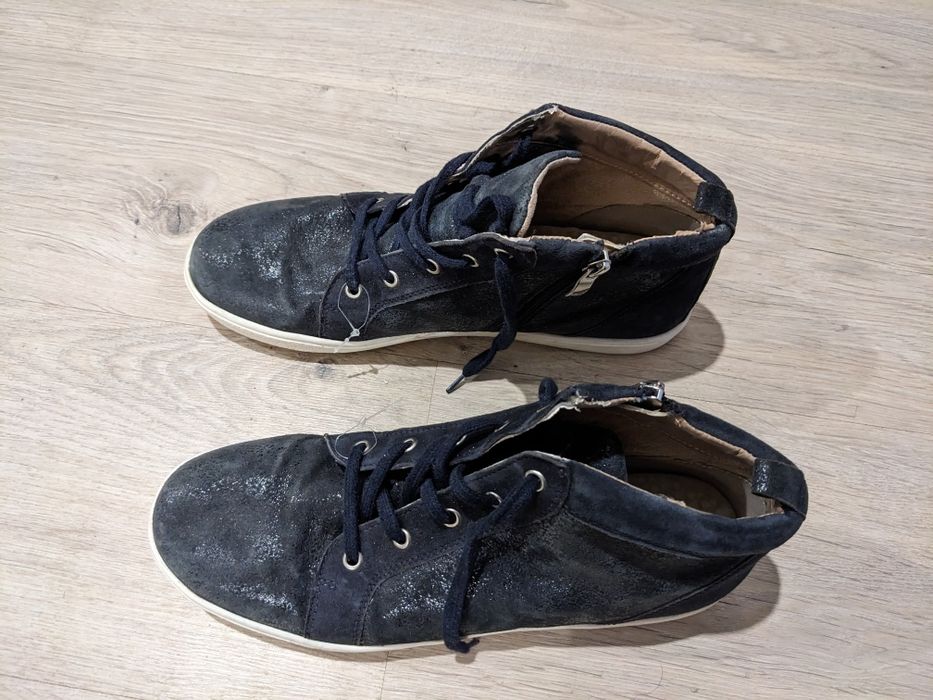 Кросівки Caprice 42