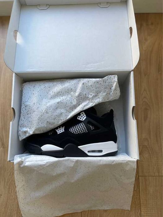 Jordan 4 Retro White Thunder EU.43