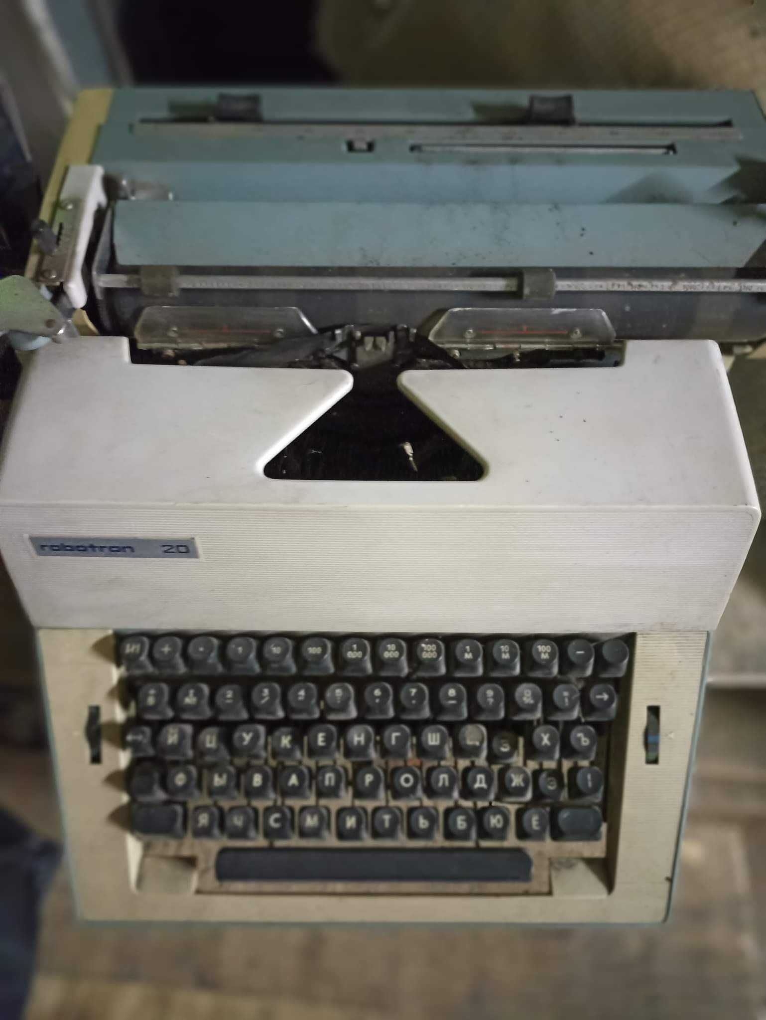 Maszyna do pisania sprawna solidna