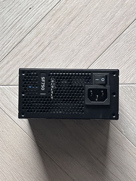 Corsair SF750 Platinum