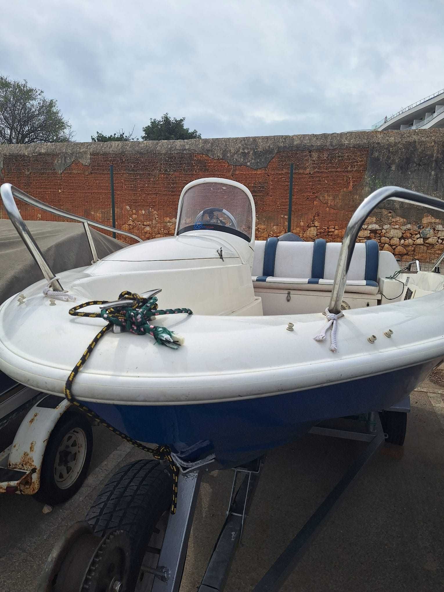 Baixa de preço - Quicksilver 425  Commander 2004, motor Yamaha 30 4T