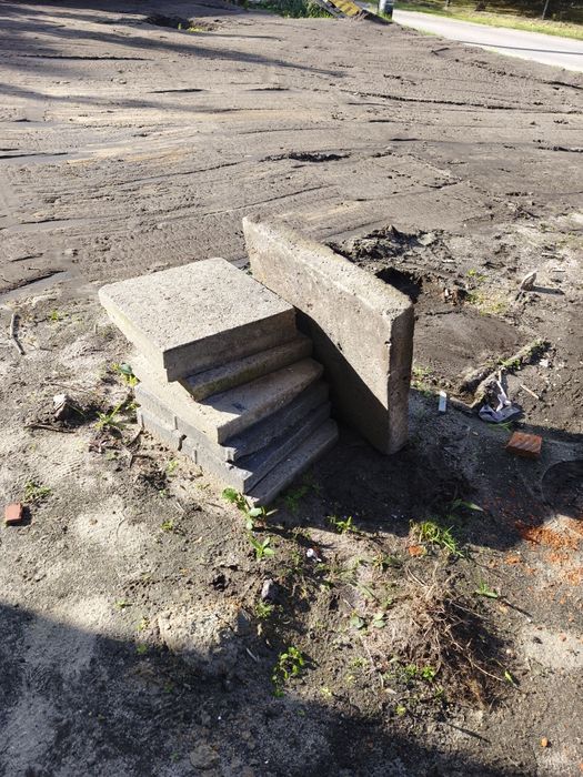 Oddam płytki betonowe chodnikowe
