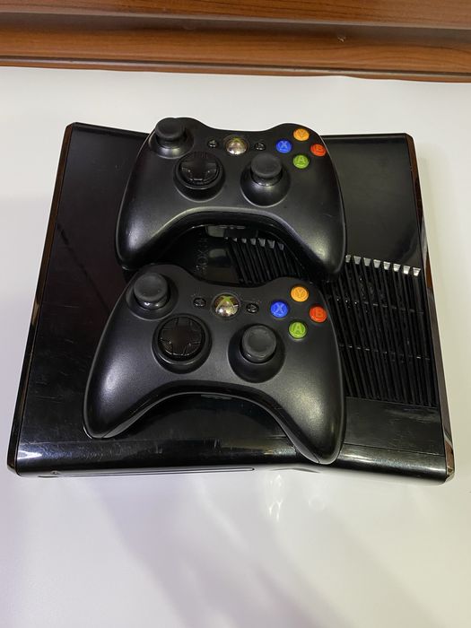 Ігрова приставка Xbox360 slim 320gb з іграми