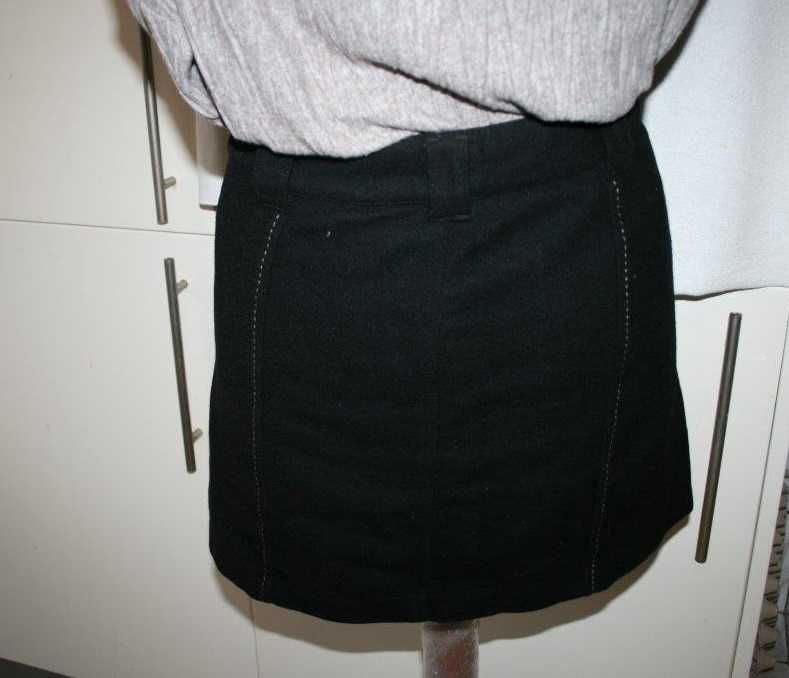 ciepła czarna spódnica na zimę roz 42 XL mini wełna 50% +etui