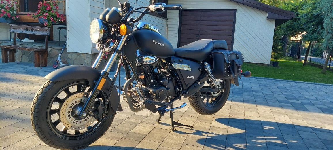 Keeway Superlight 125