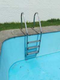 Escada piscina de inox,  usada