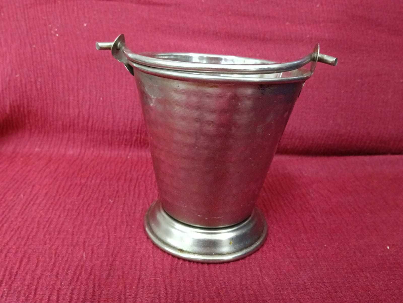 Balde Pequeno em Inox com Estilo e Resistência