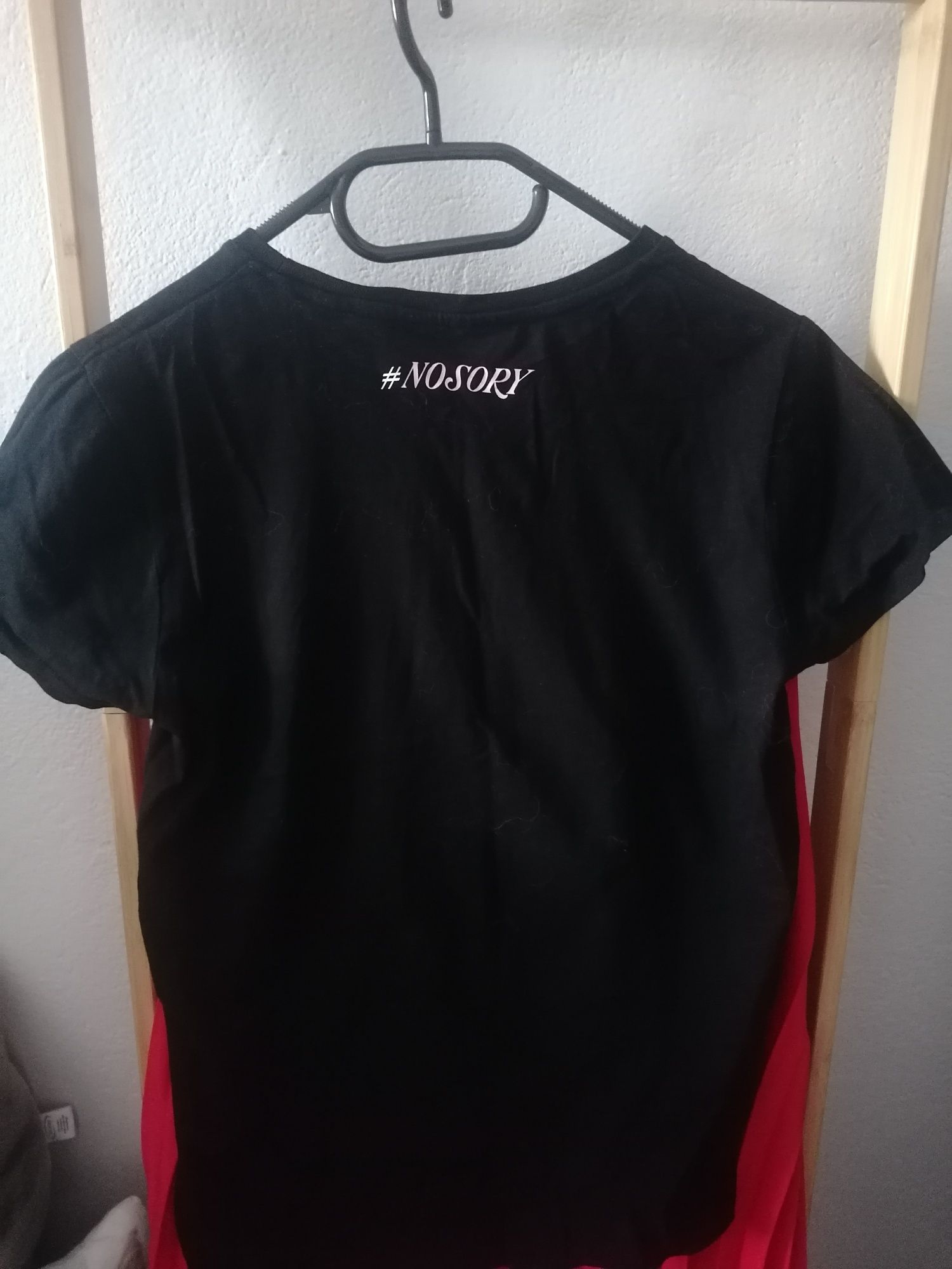 Sanah koszulka T-shirt haftowana piwonia No Sory Królowa Dram