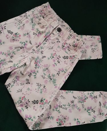 Dzinsy spodnie spodenki jeansy kwiaty 122