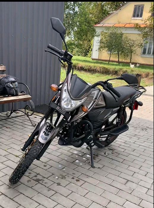 Альфа спаре 125 в хорошому стані 4000 пробігу пластик цілий не коцаний