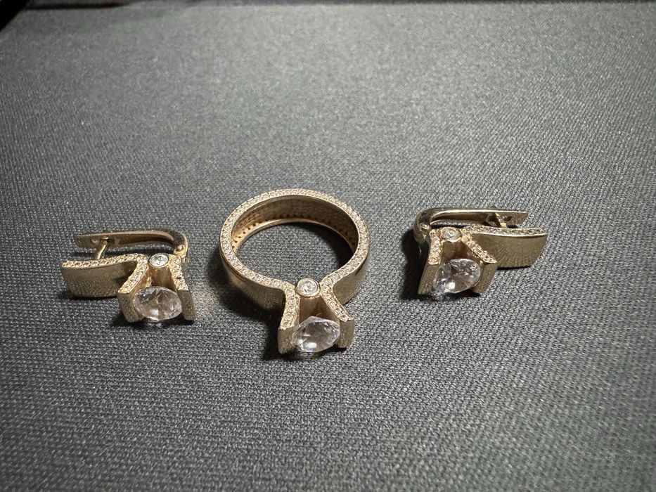 Продам золотые серьги с кольцом 585 проба