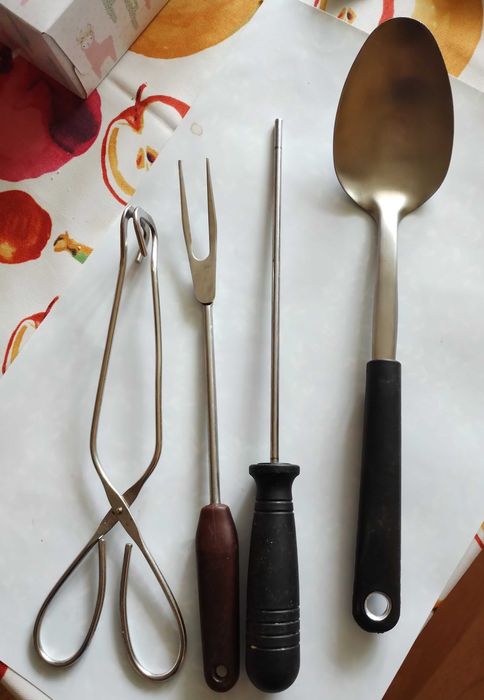 Mały zestaw przyborów do grilla