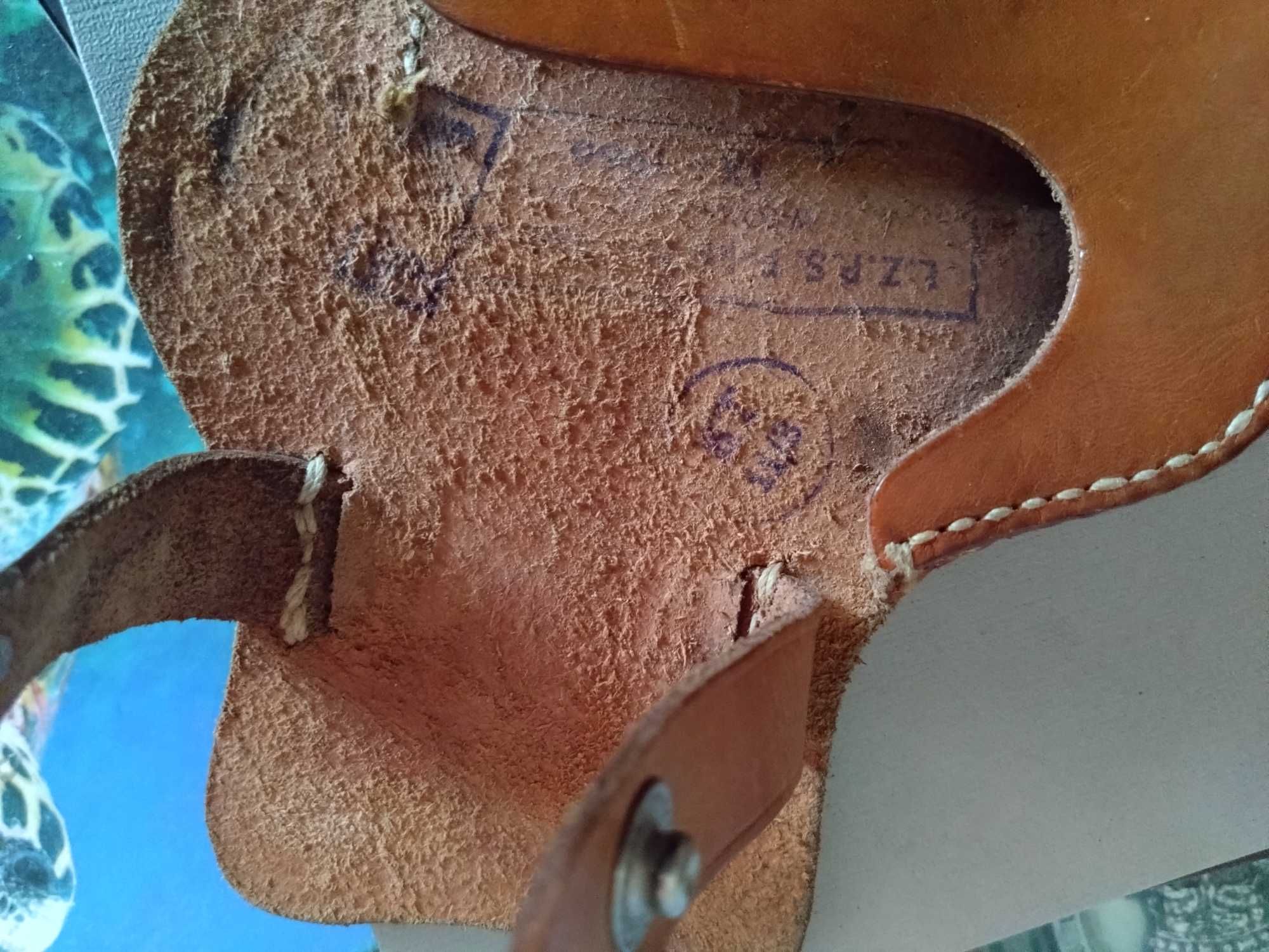 Kabura na pistolet - brązowa i czarna PRL