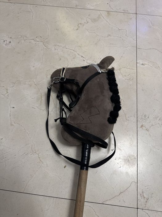 Hobby horse A4 gniady, plusz