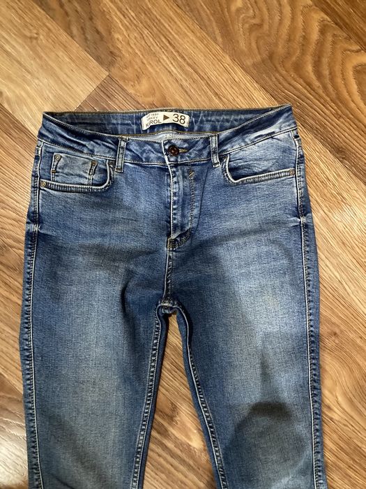 Джинсы женские