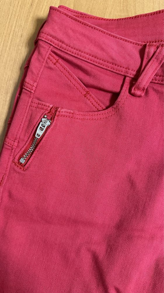 Червоні джинси C&A 34 розмір завужені push up